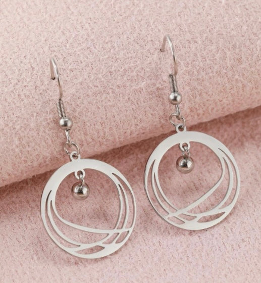 Geometric Circle Cross-Stripe Earrings