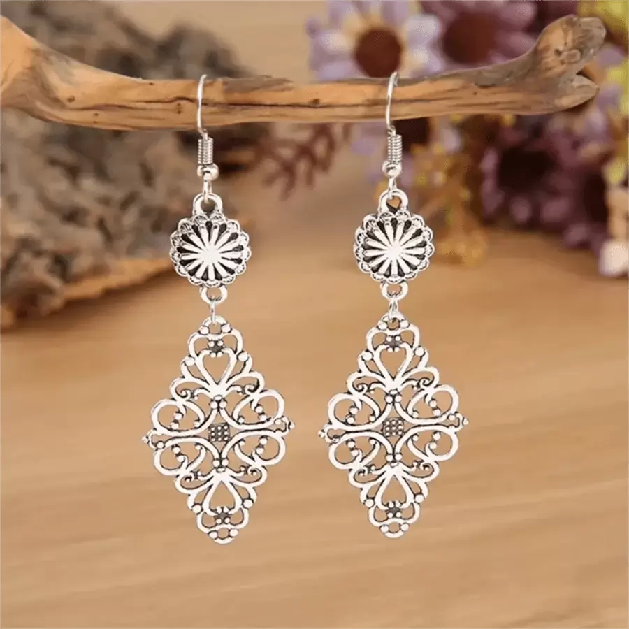 Flower Decor Earring - Silver