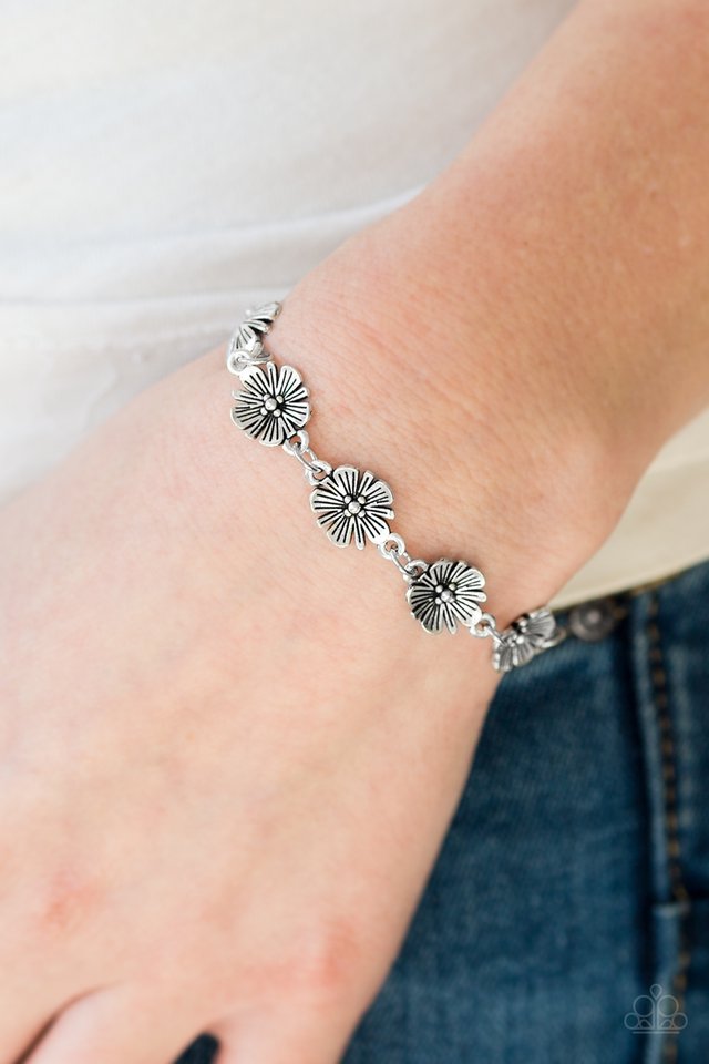 Poppy Posh - Silver