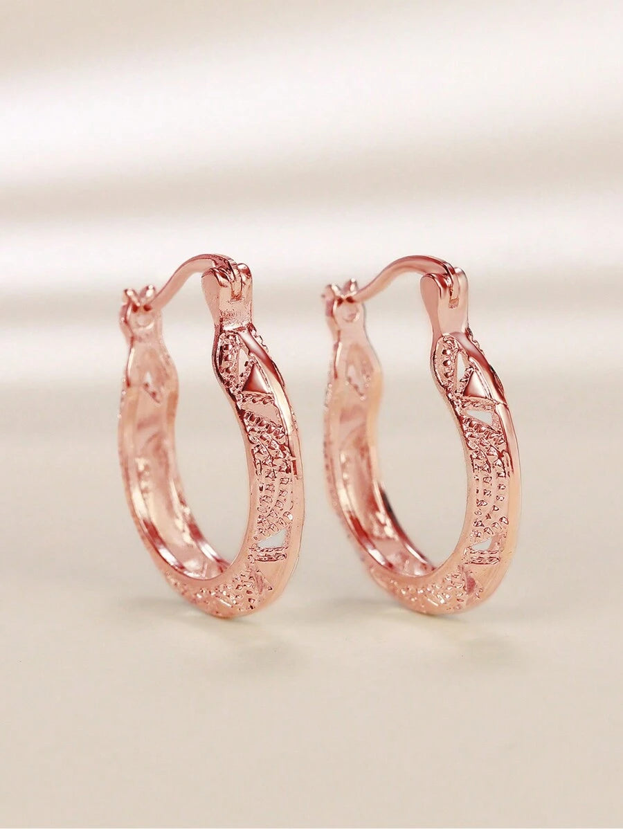 Elegant Hoop Earring - Rose Gold