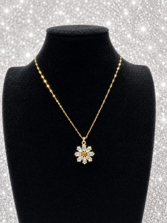 Custom Necklaces - Flower Pendant - Gold