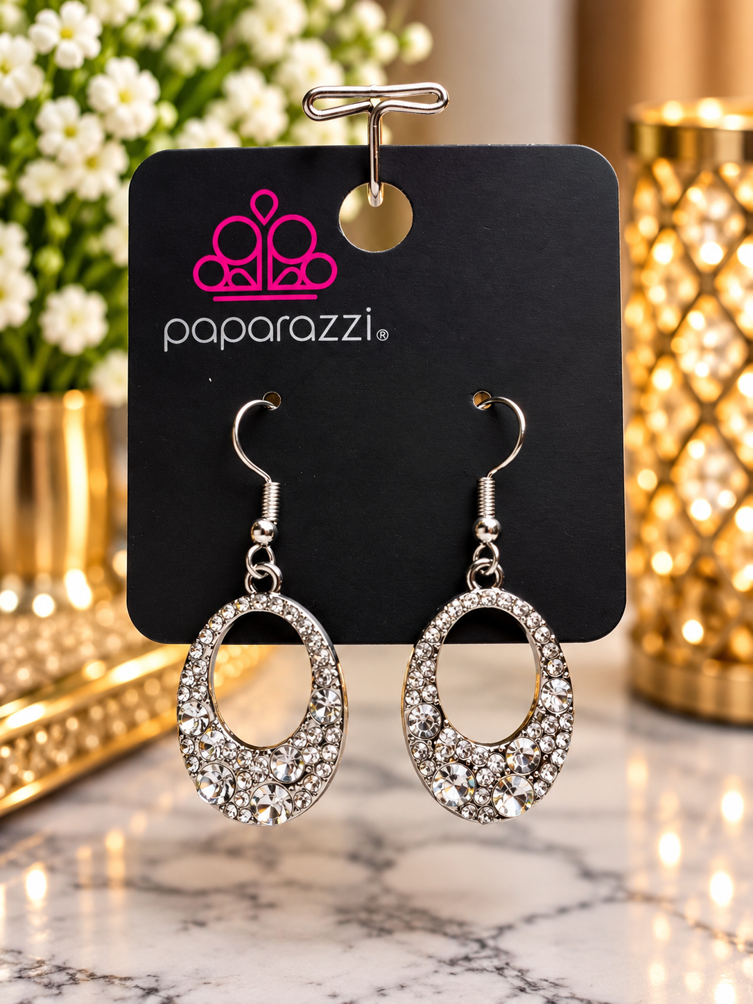 Showroom Sizzle - White